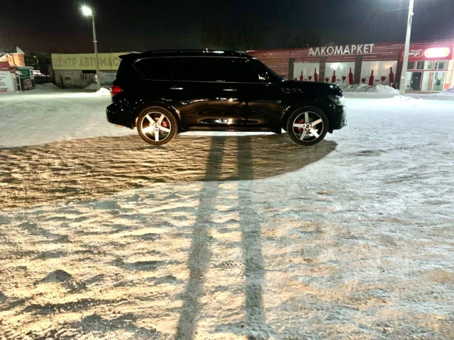 Infiniti QX56. �������, 4wd, 5.6 (405��.�.), ������, 139 000����. �� ����