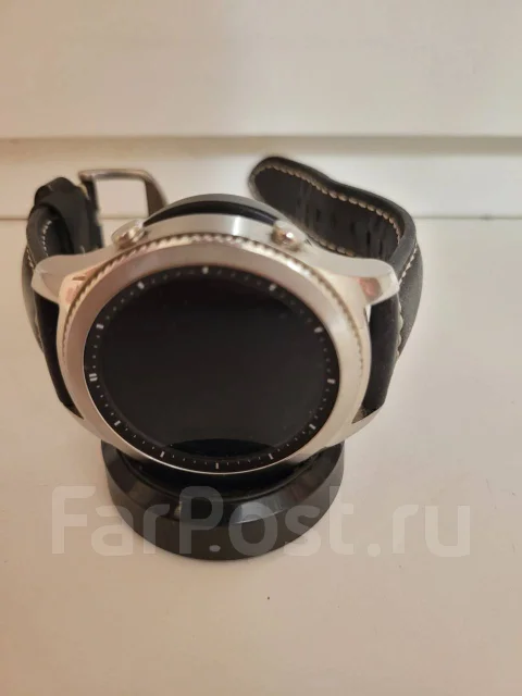 Samsung Gear S3 Classic. GPS, NFC, IP67 ����