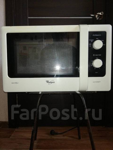 Продам микроволновую печь Whirlpool - Микроволновые печи во Владивостоке