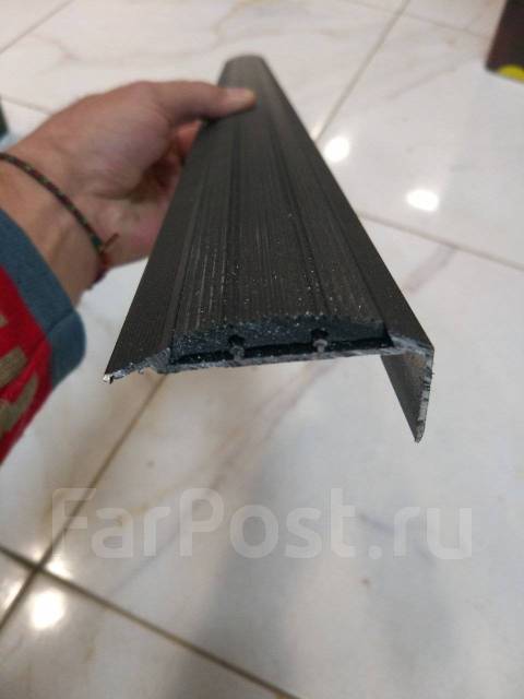 Уголки на ступени, накладки противоскользящие, в наличии. Цена: 500₽ во ...