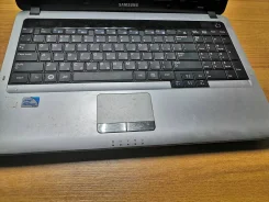 Samsung RV510. 15.6" ����