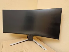 Alienware. 37.5" ����