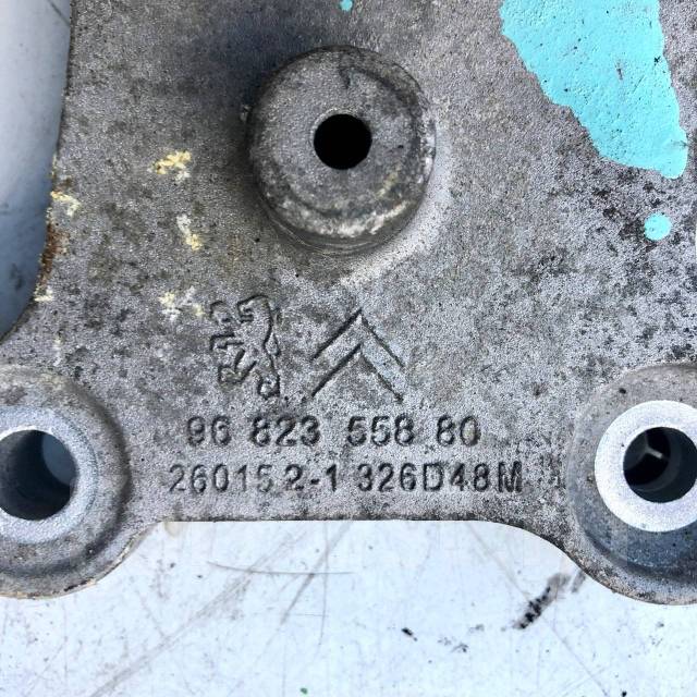 Кронштейн опоры МКПП Ситроен Пежо купить в Москве по цене: 600 ...