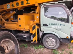 Hino Dutro ����