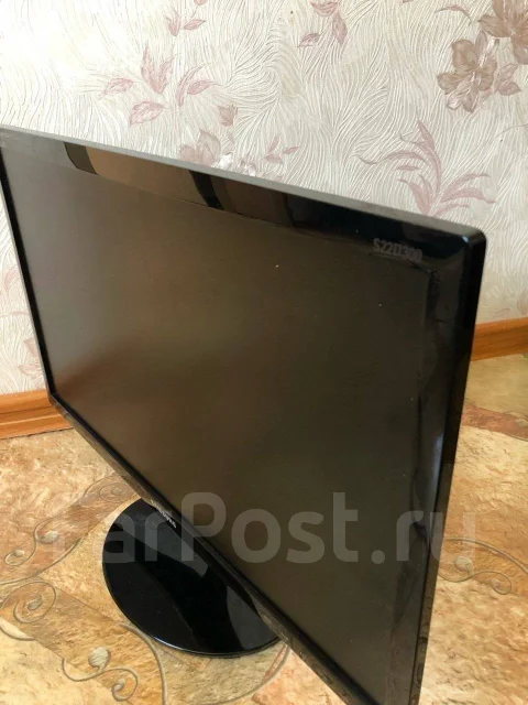 Samsung. 21.5", ���������� �� (LCD, LED, QLED) ����