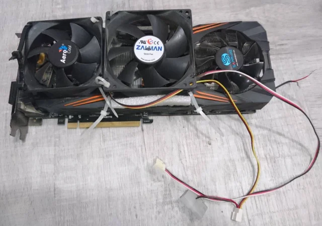 GeForce GTX 1070 ����