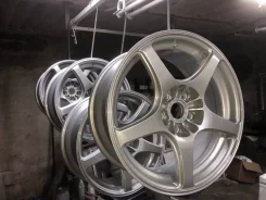 Enkei RP03. 8.0x17", 5x114.3, ET40, �� 74���. ����