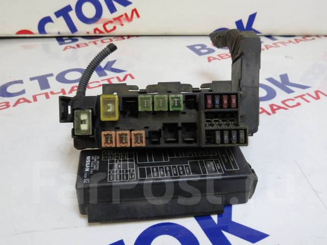 Блок предохранителей Nissan Bluebird Sylphy QG10 QG18DE 2002.06 Салонный 243506N