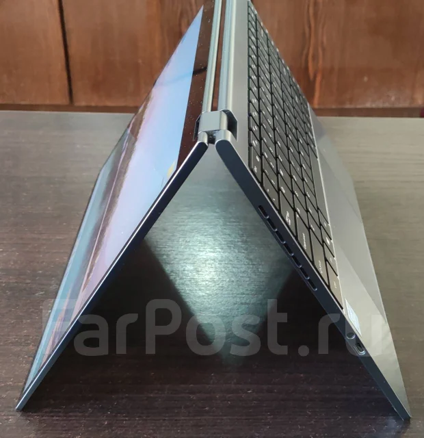 Chuwi. 13.5", ��� 12 ��, ���� 512���, WiFi: 1, Bluetooth: 1 ����
