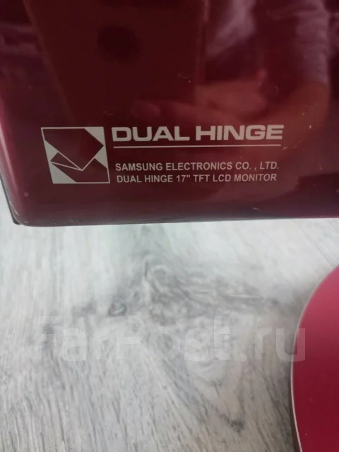 Samsung. 17", ���������� �� (LCD, LED, QLED) ����