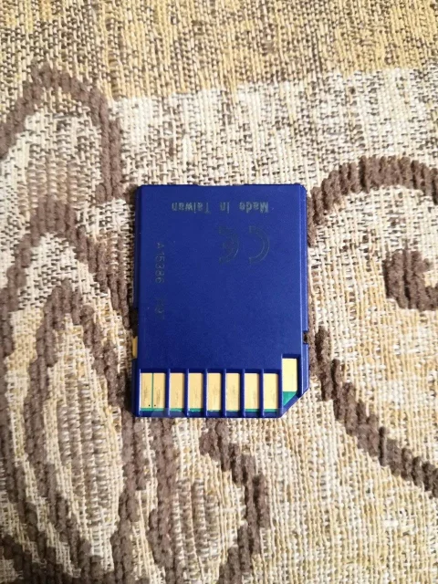 SDHC. 32��� ����