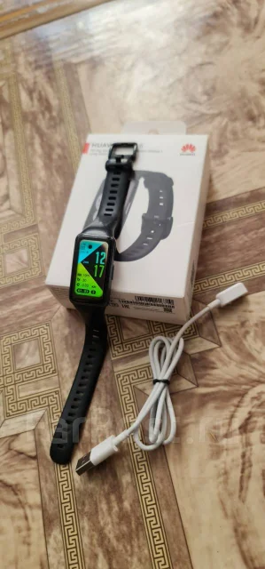 Huawei Band 6. IP67 ����