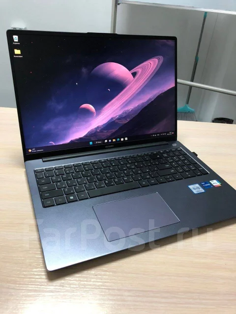 Huawei MateBook D 16. 16", 4,7����, ��� 16 ��, ���� 500���, WiFi: 1, Bluetooth: 1 ����