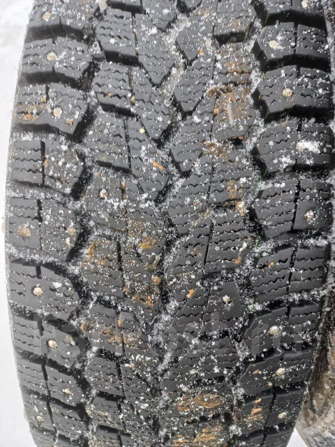 Yokohama F700. ������, ����������, 2013 ���, �/�, ����� 10 % ����