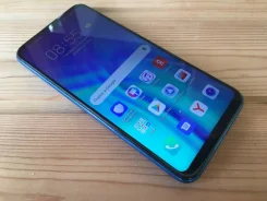 Honor 10i. �/� ����