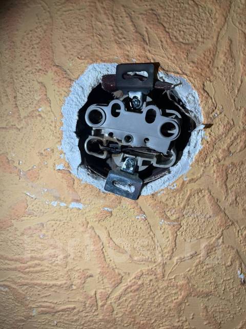 Услуги Электрика! Вызов на дом, высококлассный электрик во Владивостоке