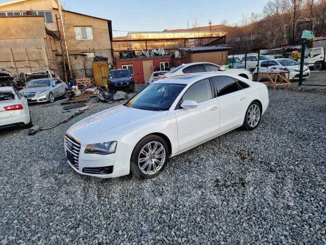 Audi A8. �������, 4wd, 0.4 (372��.�.), ������, 127 000����. ��, �/�, ��� ��� ����