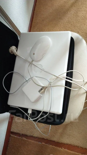 Apple MacBook ����
