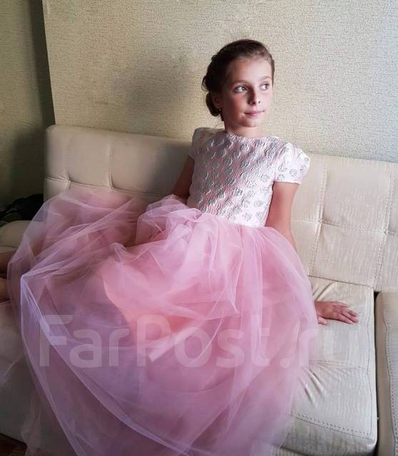 Аренда /прокат детских платьев, новогодних костюмов во Владивостоке