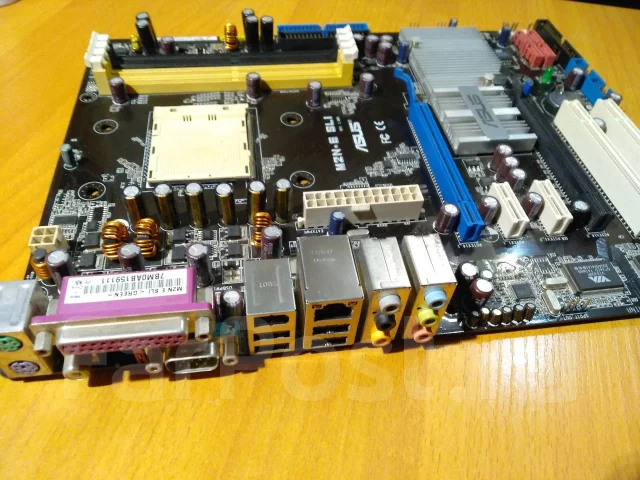 Socket AM2 ����