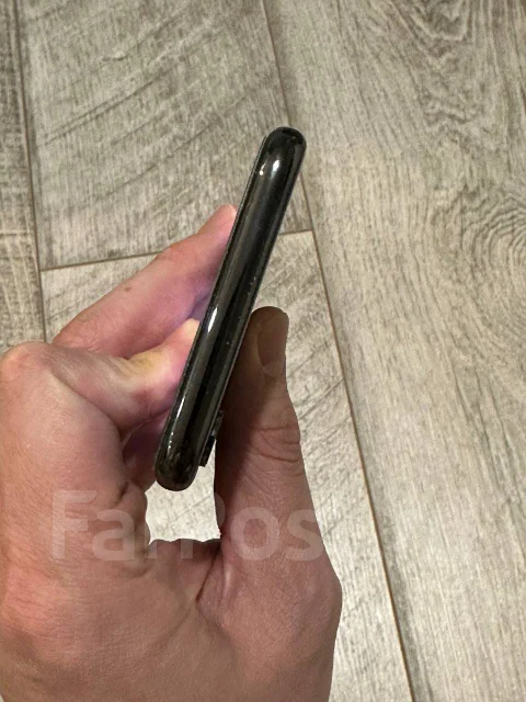 Apple iPhone X. �/�, ������, 4G LTE ����