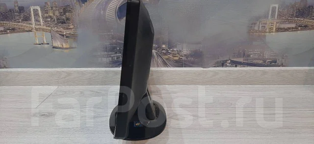 BenQ. 18.5" ����
