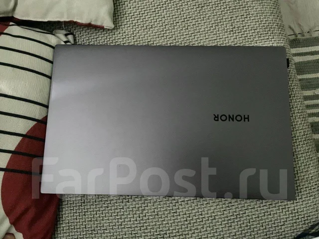 Honor MagicBook Pro. 16.1", 2,1����, ��� 8 ��, ���� 512���, WiFi: 1, Bluetooth: 1, ����������� �� 7��. ����