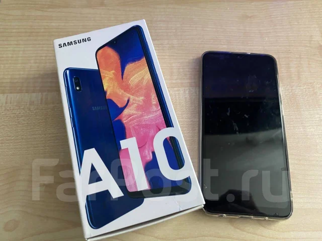 Samsung Galaxy A10. �/�, �����, 4G LTE ����