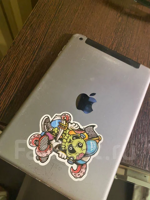 Apple iPad Mini 3. 8 ������ ����