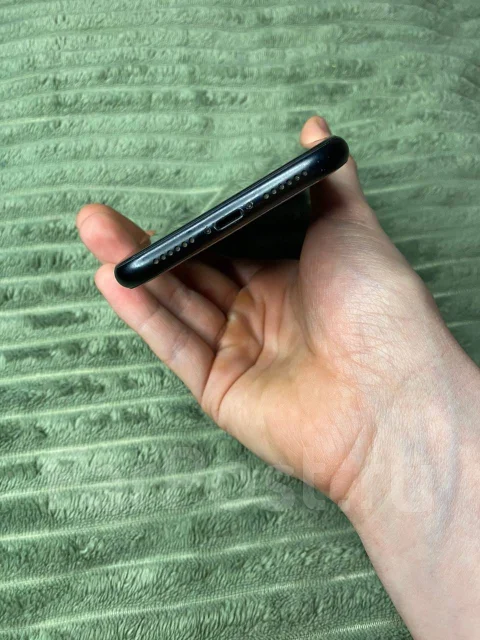 Apple iPhone Xr. �/�, 64 ��, ������, 4G LTE ����