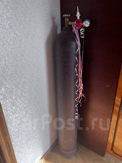 Баллон для гелия, б/у, в наличии. Цена: 5 000₽ во Владивостоке