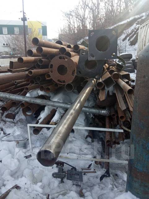 Труба металлическая Большой выбор, в наличии. Цена: 50₽ во Владивостоке