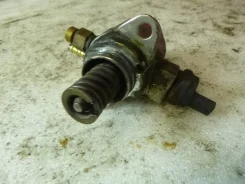 ���� VW Touran 426975 03C127026E ����