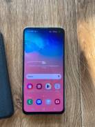 Samsung Galaxy S10e. / 