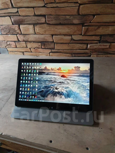 Sony VAIO Fit. 13", 1,6����, ��� 8 ��, ���� 120���, WiFi: 1, Bluetooth: 1, ����������� �� 2��. ����