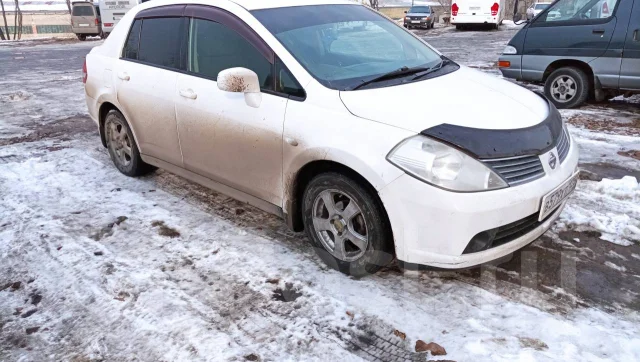 Nissan Tiida Latio. �������, 4wd, 1.5 (109��.�.), ������, 170 000����. �� ����