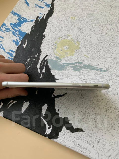 Apple iPhone 8 Plus. �/�, �����������, 4G LTE, NFC ����