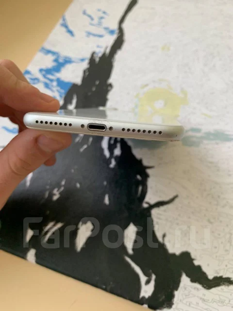 Apple iPhone 8 Plus. �/�, �����������, 4G LTE, NFC ����