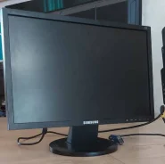 Samsung. 19", ���������� �� (LCD, LED, QLED) ����