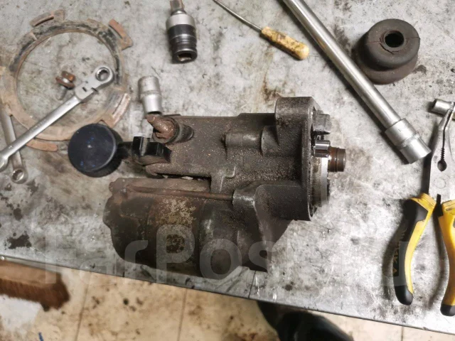 ���� ������� � 2001 �� 2007 ��� 2.4 ������� 04686111AC ����