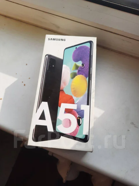 Samsung Galaxy A51. �/�, 64 ��, �������, 4G LTE ����