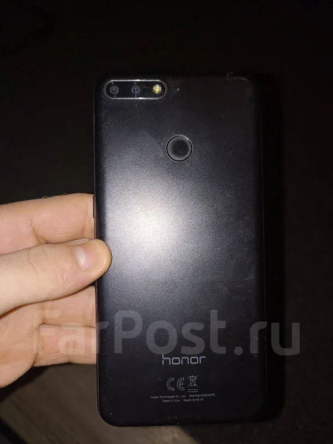 Honor 7C. �/�, 32 ��, ������, 4G LTE, NFC ����