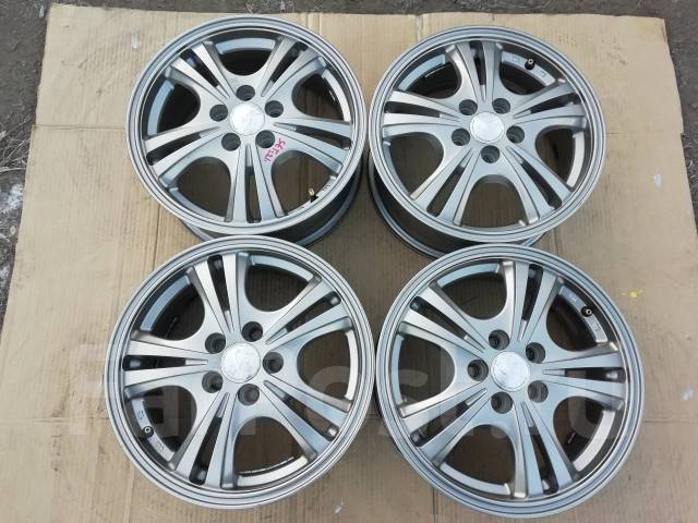 Продам красивые диски на 15 из Японии Bridgestone - Диски во Владивостоке