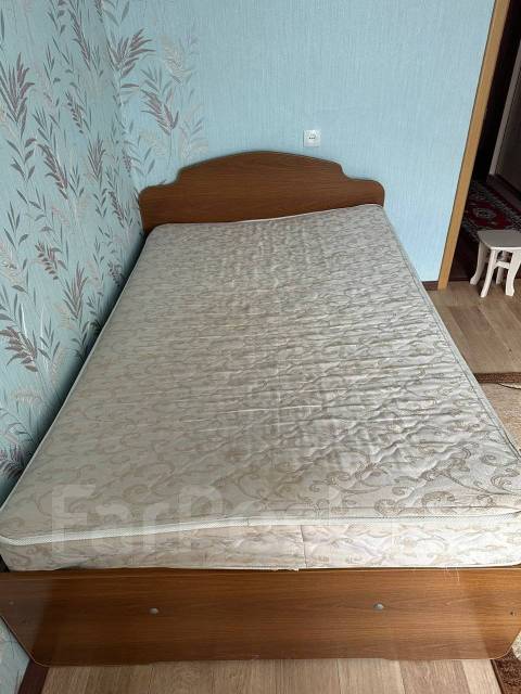 Кровать с матрасом 120 см * 190 см - Мебель во Владивостоке