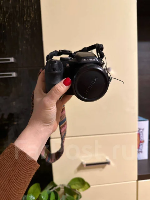 Fujifilm FinePix S2000HD. 10 - 14.9 ��, ���: 14� � ����� ����