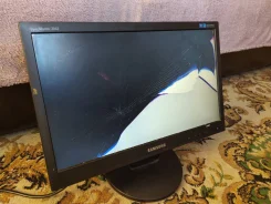 Samsung. 20", ���������� �� (LCD, LED, QLED) ����