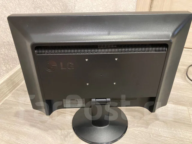 LG. 19", ���������� �� (LCD, LED, QLED) ����