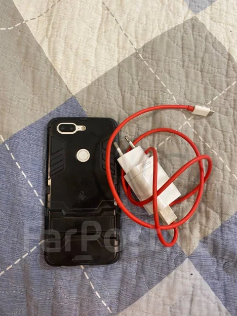 OnePlus 5T. �/�, 128 ��, ����� ����
