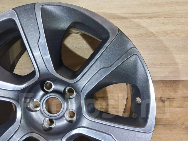 Land Rover. 9.5x21", 5x120, ET49, �� 72,6���. ����