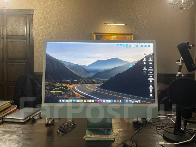 Apple. 24", 3,2����, ��� 8 ��, ���� 256���, WiFi: 1, Bluetooth: 1, ����������� �� 24��. ����